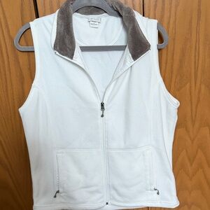 White Sierra White and Gray Women's Vest